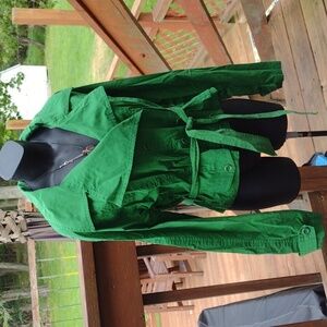 Isda & Co Size M Cropped Green Trench Coat with Belt